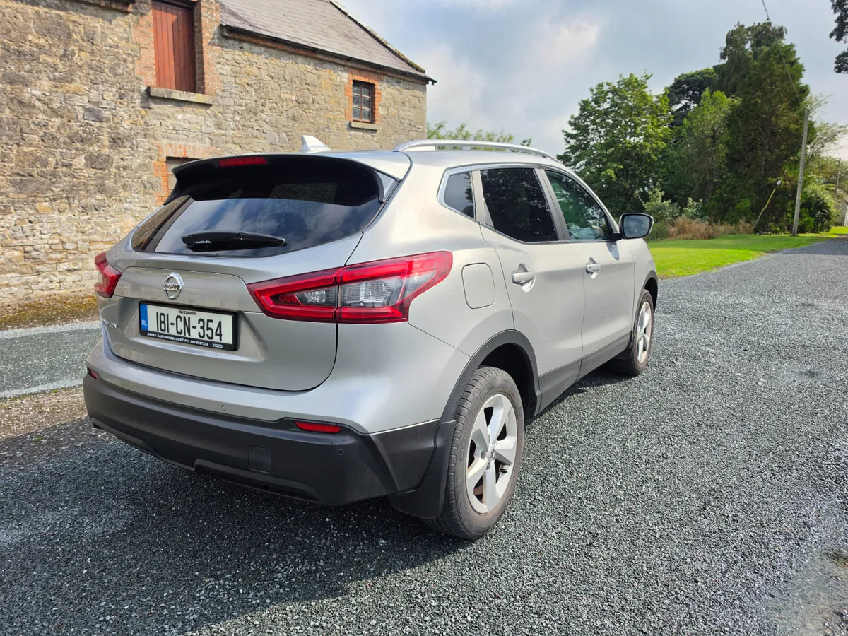 Nissan Qashqai 1.2 petrol Automatic - Image 6