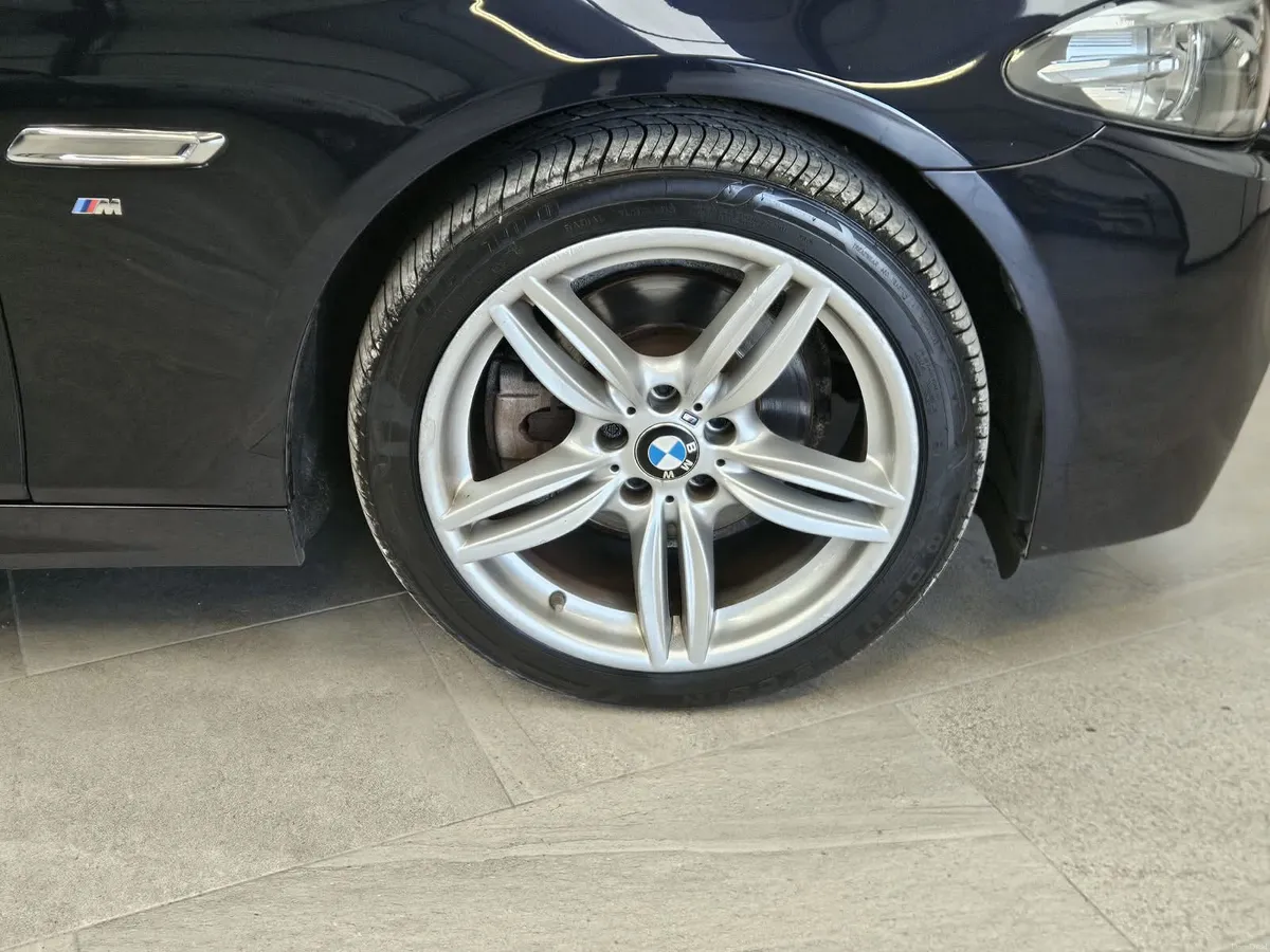 16 BMW 520 SERIES M-SPORT - Image 6