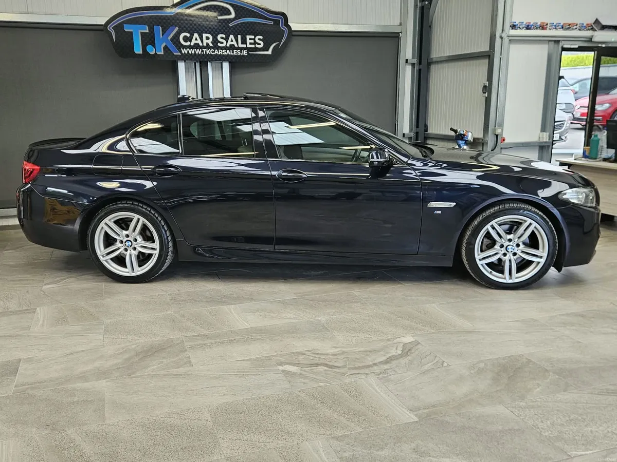16 BMW 520 SERIES M-SPORT - Image 2