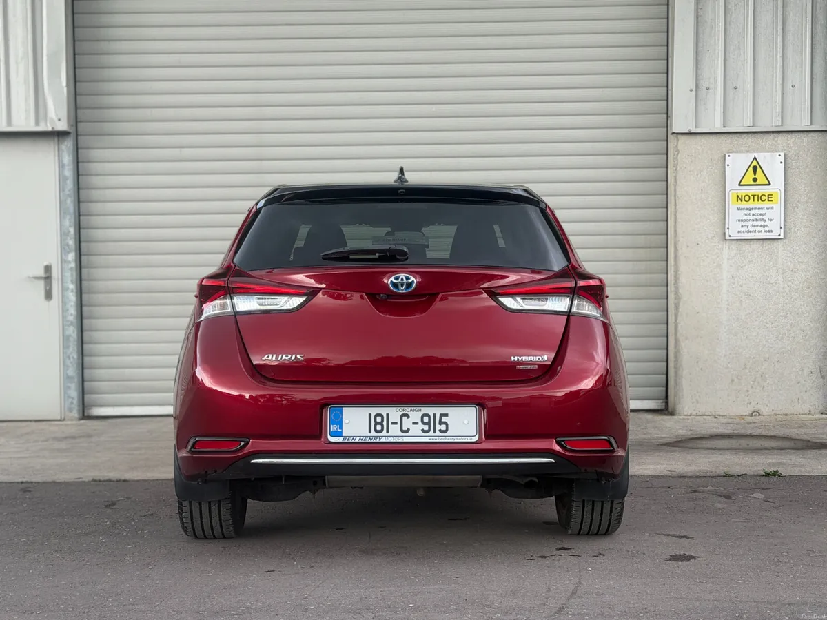 2018 Toyota Auris 1.8 Hybrid Luna Sport (2 tone) - Image 5
