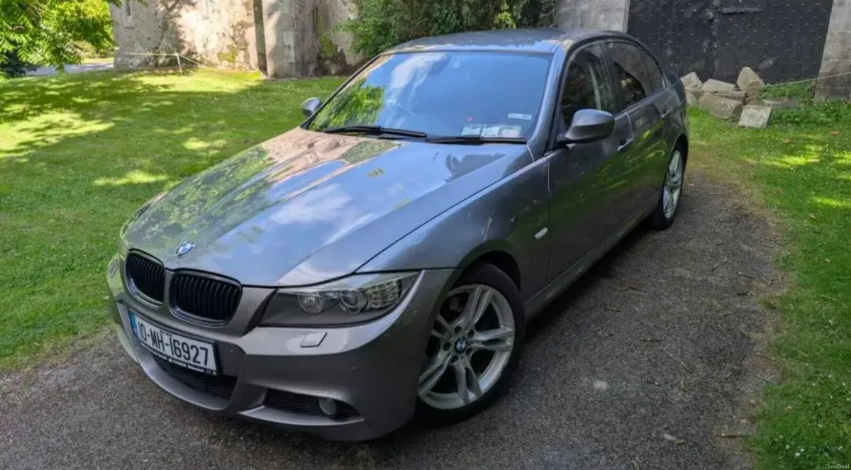 BMW Series 3 330d - Image 1