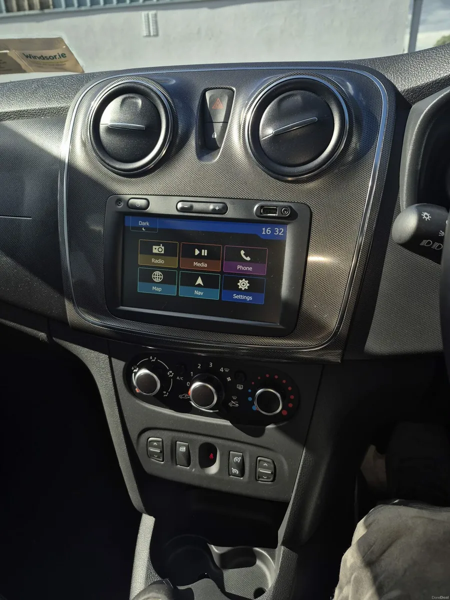 Dacia Sandero Stepway 2019 - Image 6