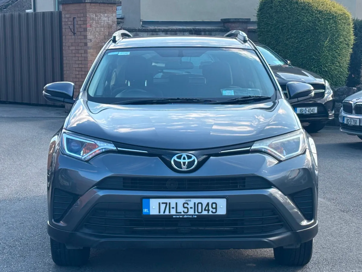 Toyota RAV4 RAV4 2.0 D4D LUNA *LOW KMS & FSH* - Image 2