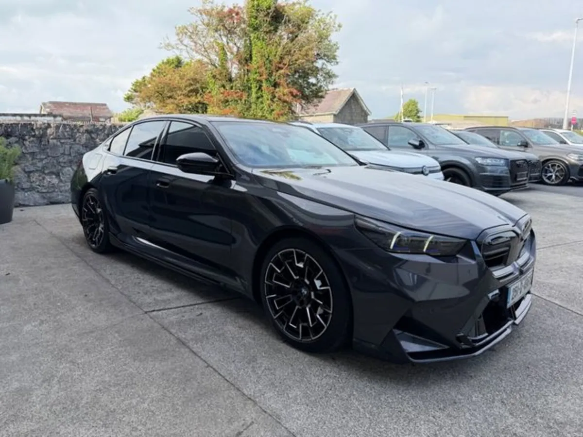 BMW M5 M5 4.4 V8 727 BHP PLUG-IN HYBRID - Image 4