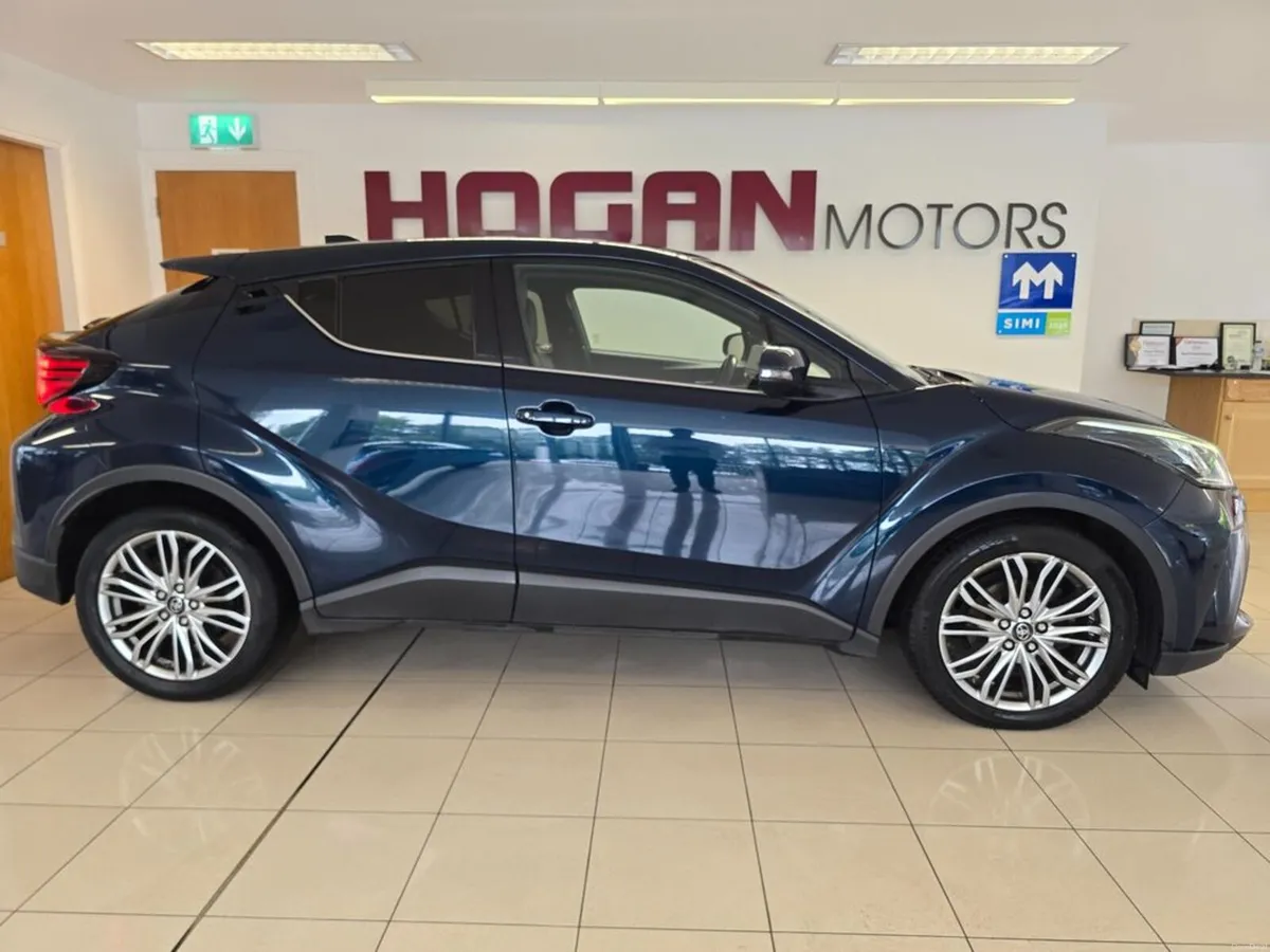 Toyota C-HR Hybrid SOL Automatic * BEST SPEC * - Image 3