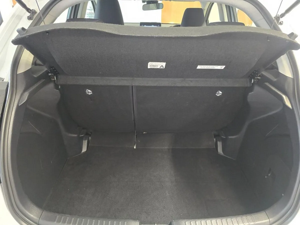 Toyota Yaris 1.0 Luna - Image 6