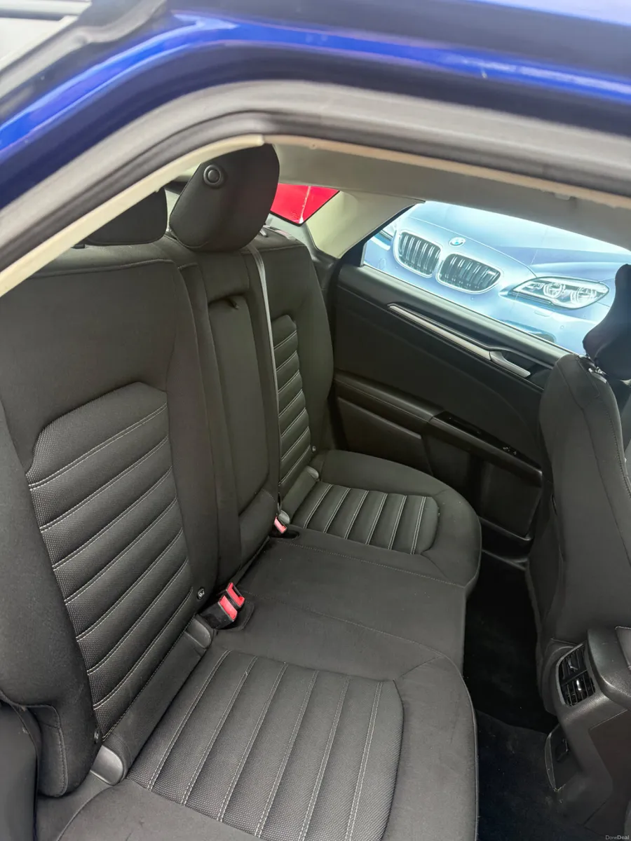 FORD MONDEO ZETEC - Image 4