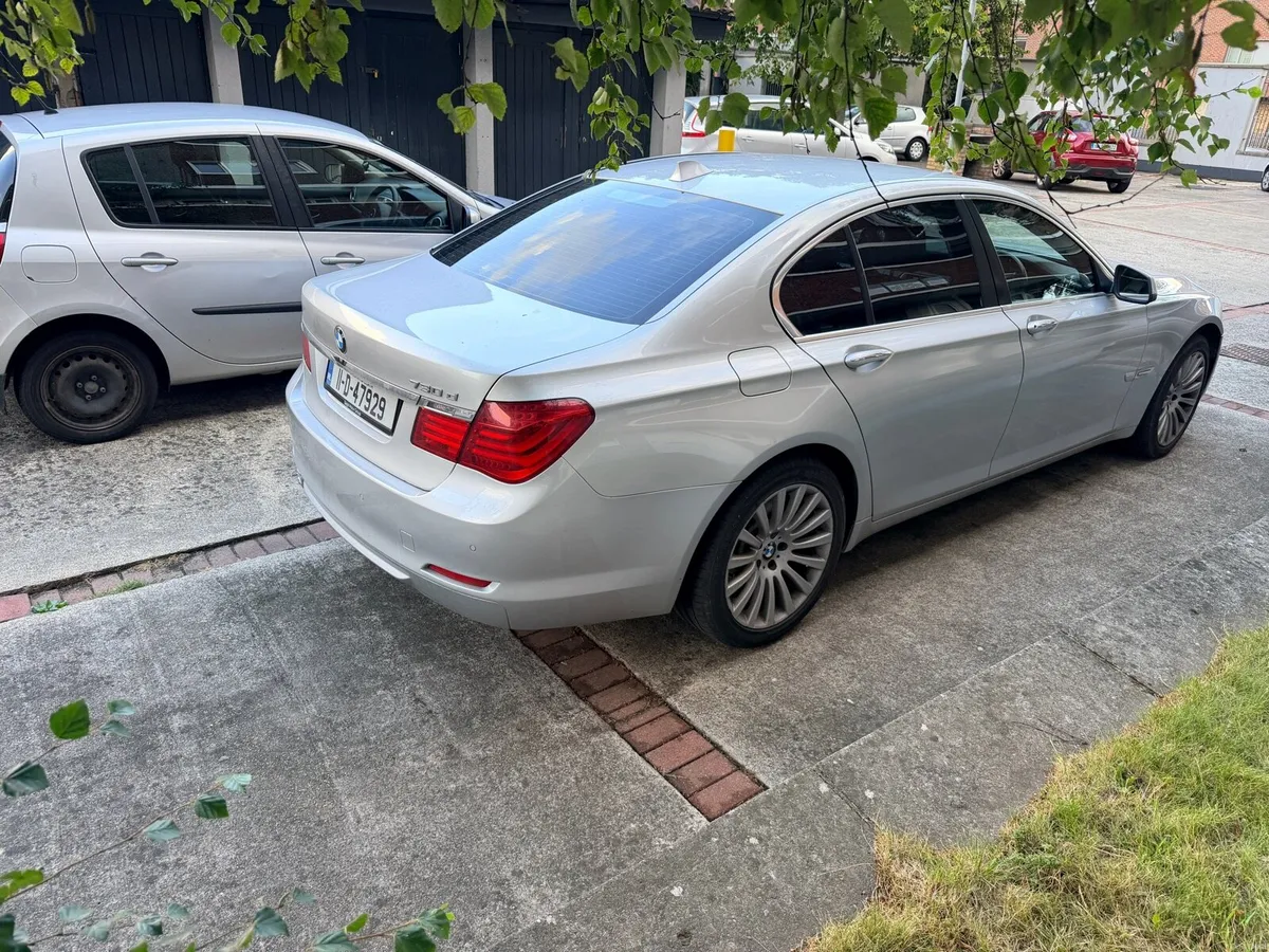 BMW 730d - Image 4