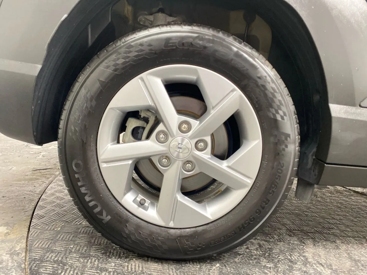 Hyundai KONA 1.6 HYBRID Signature Auto - Image 5
