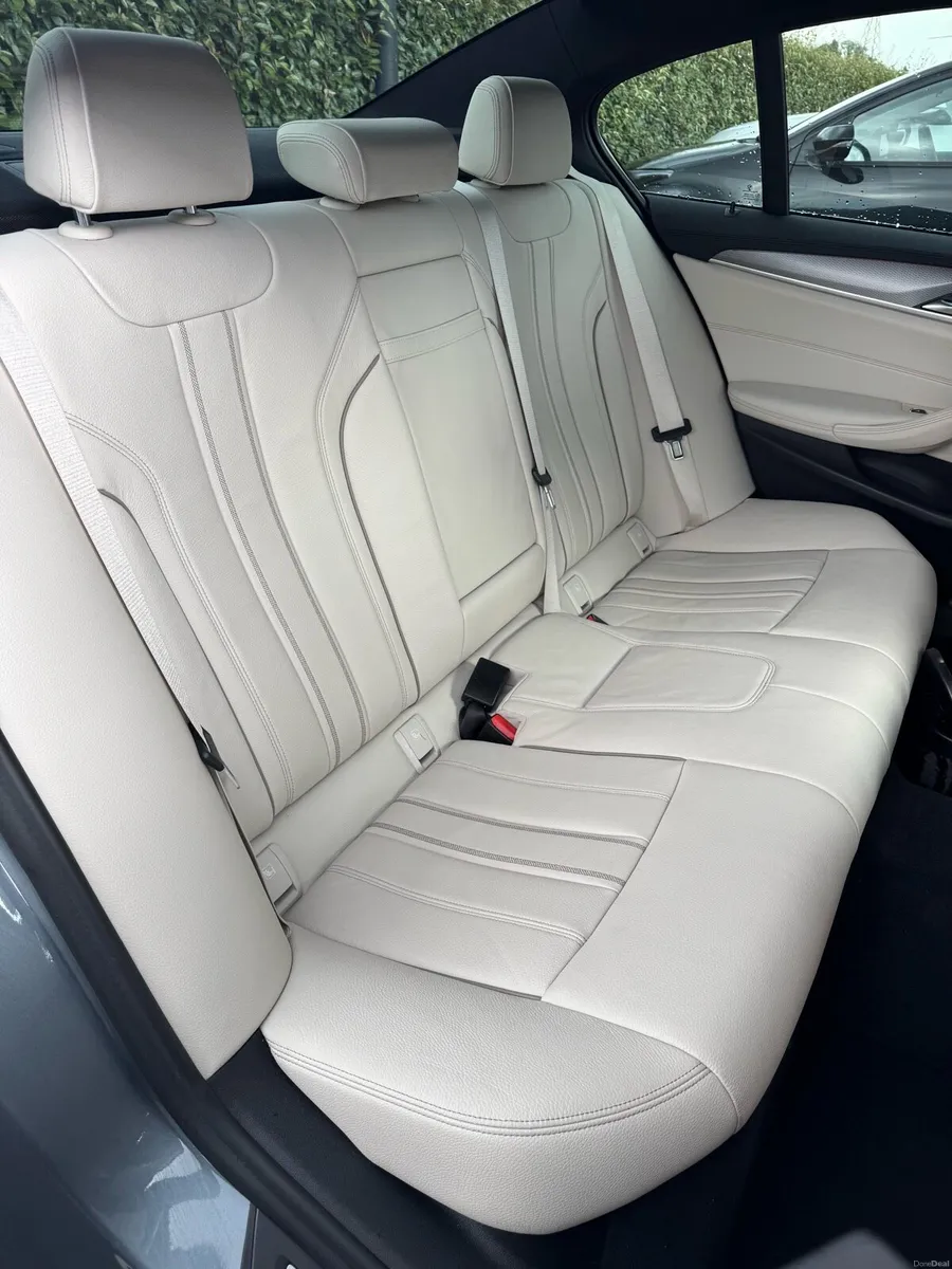 BMW 520D M-Sport MHEV - Image 6