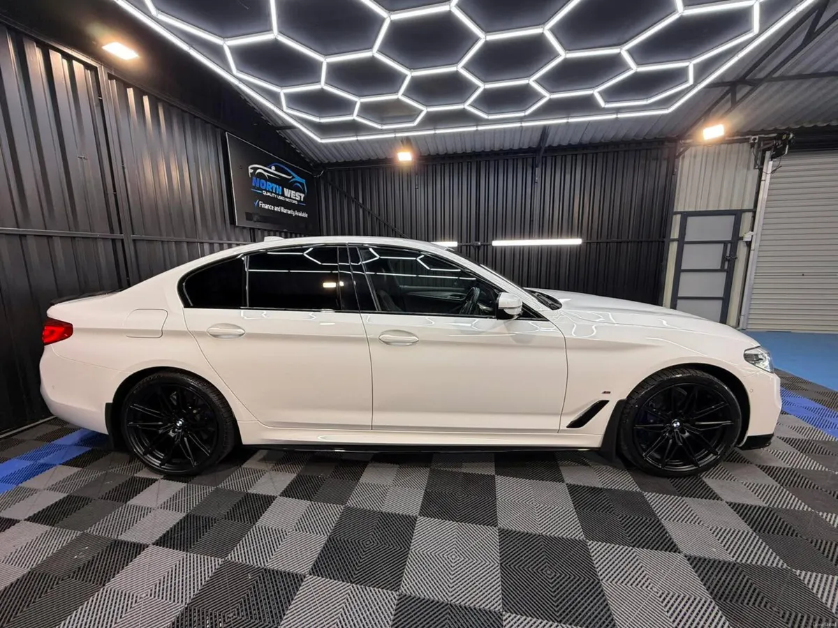 BMW 5-Series 2019 530E Msport - Image 2