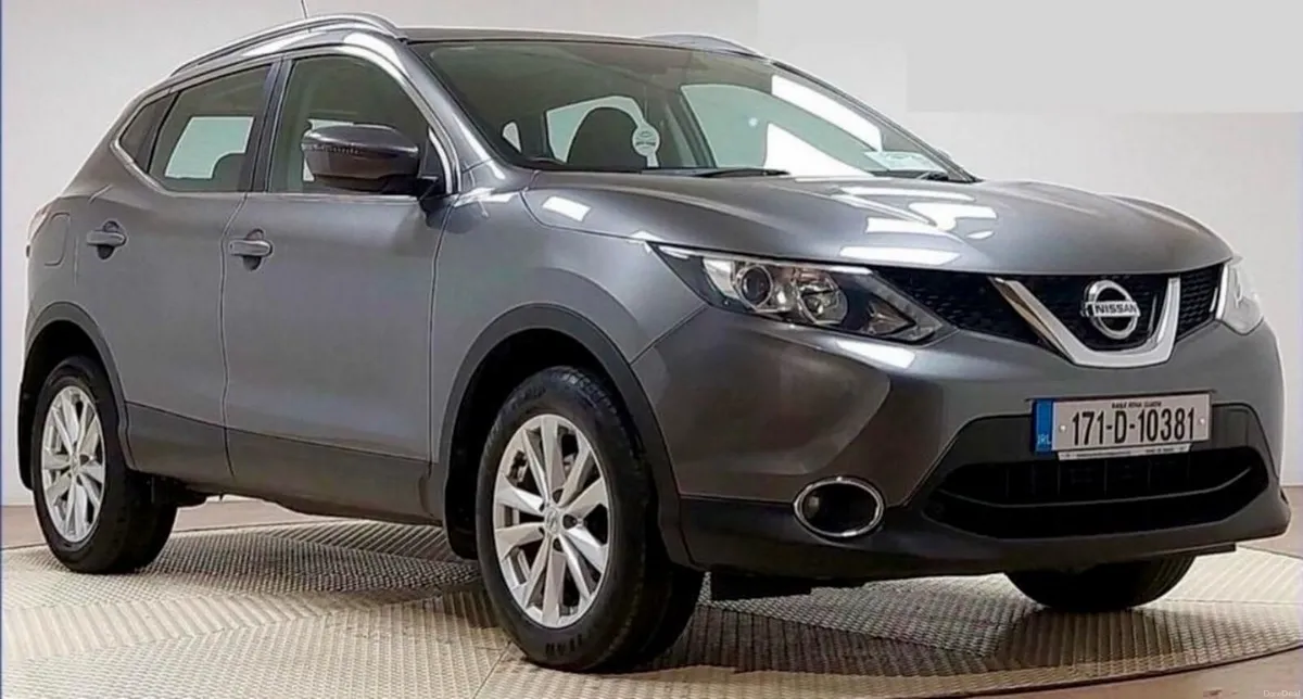'17 Nissan Qashqai  ~ Panoramic Glass Roof ~116klm - Image 1