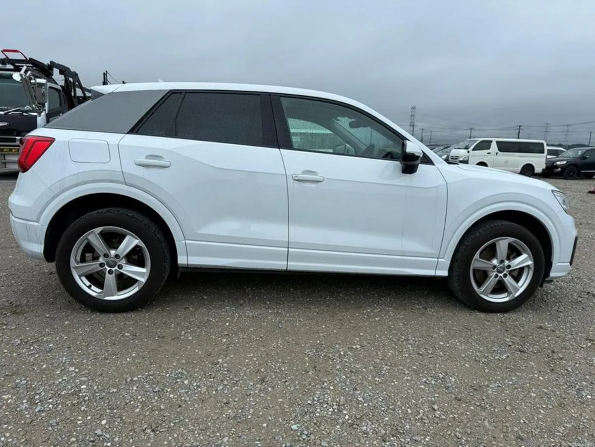 Audi Q2 30 TFSI Sport - Image 2