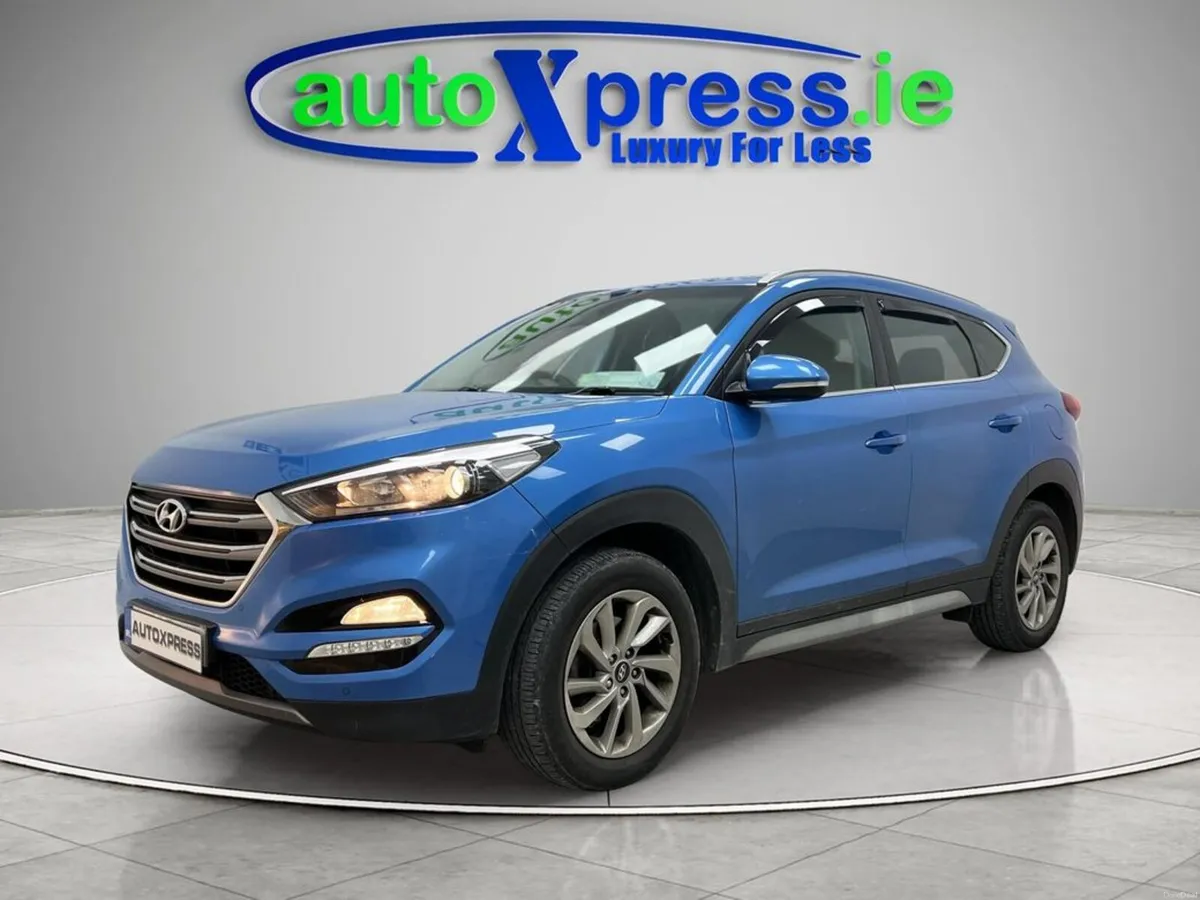 Hyundai Tucson 1.7 Premium, Manual, Reversing came - Image 5