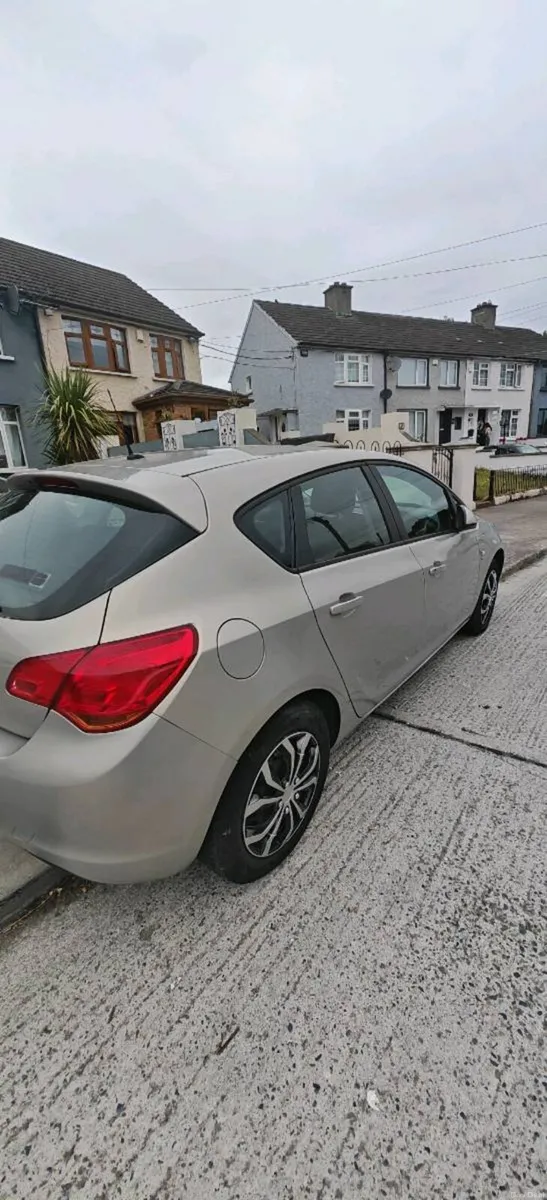 2011 Opel Astra - Image 4