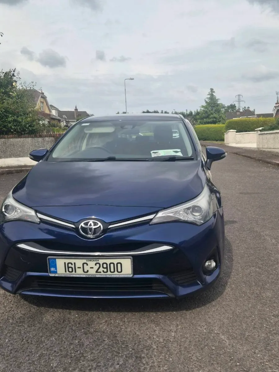 2016 Toyota avensis 2.0 diesel - Image 4