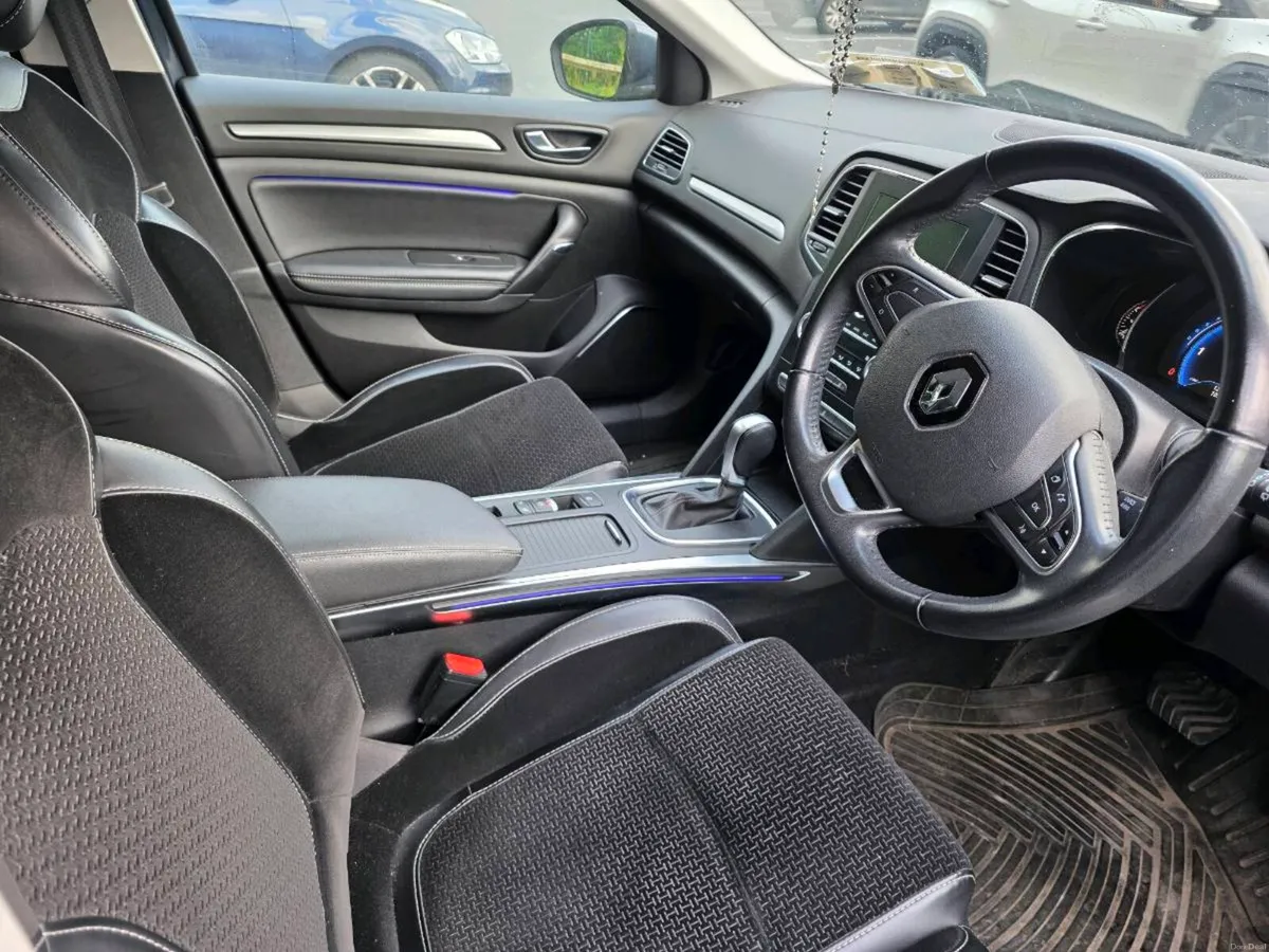 Renault megane 2018. Automatic - Image 2