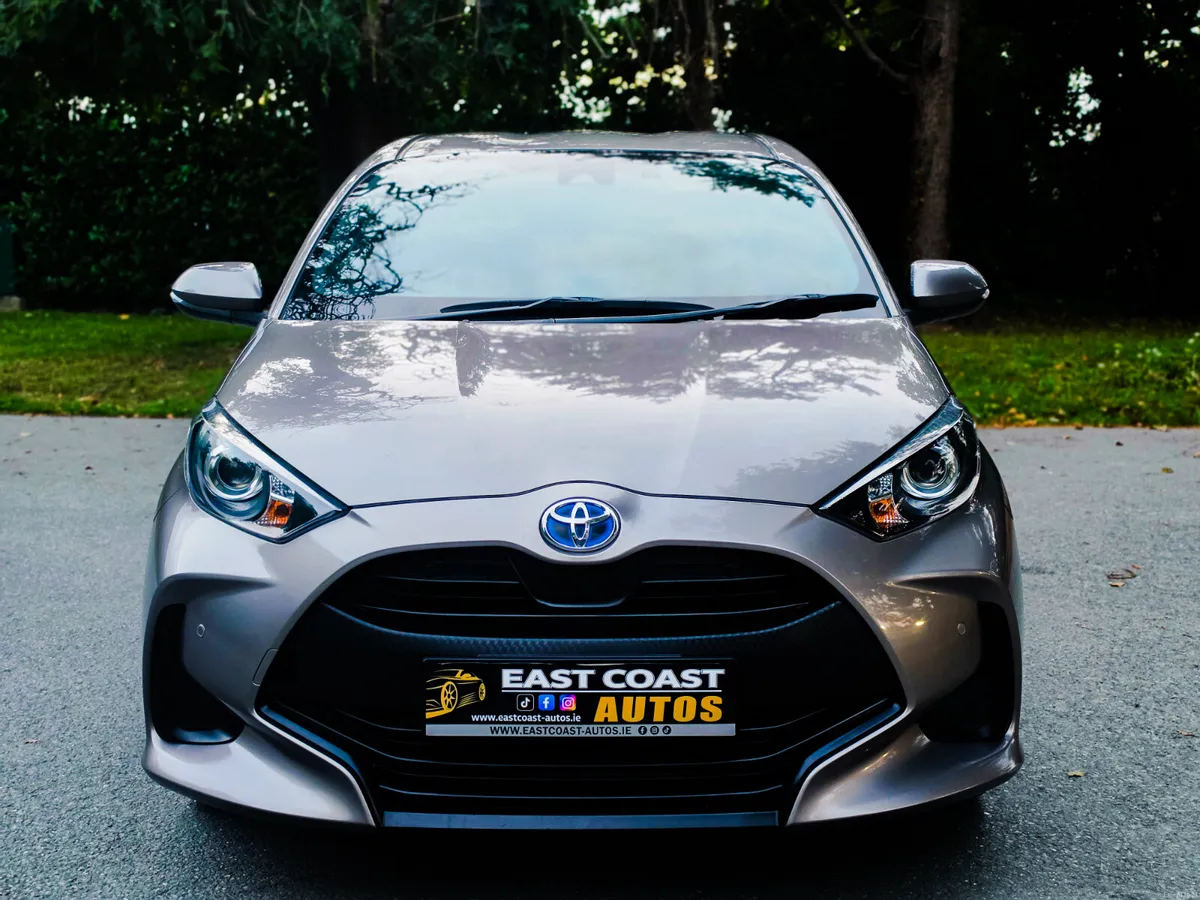 2022 Toyota Yaris 1.5 Petrol Hybrid Automatic Luna - Image 5