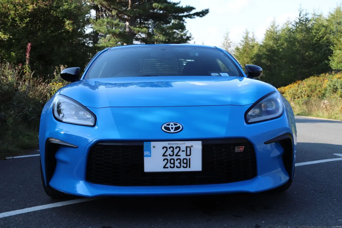 Toyota GR86 2023 - Image 2