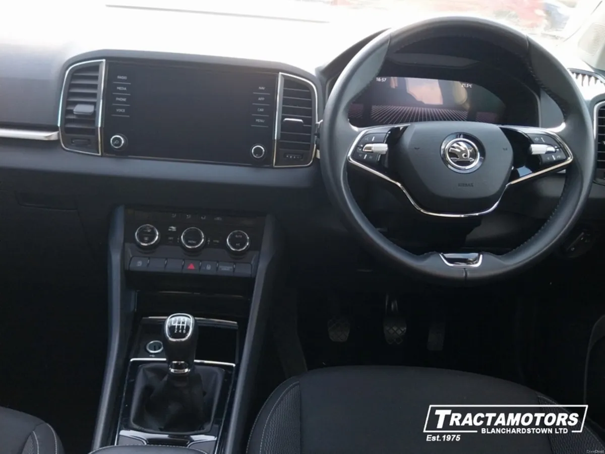 Skoda Karoq AMBITION 2.0 TDI 115HP 5DR - Image 2