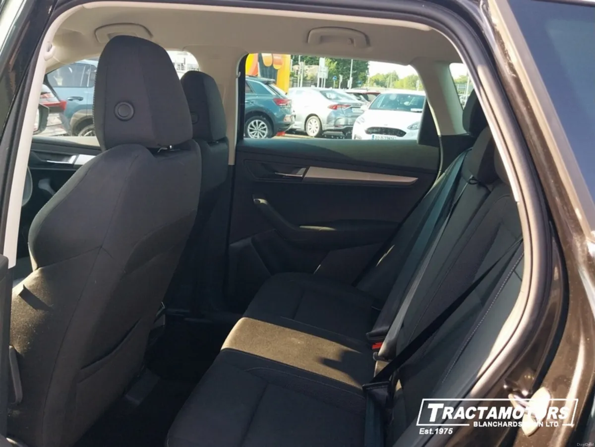 Skoda Karoq AMBITION 2.0 TDI 115HP 5DR - Image 6