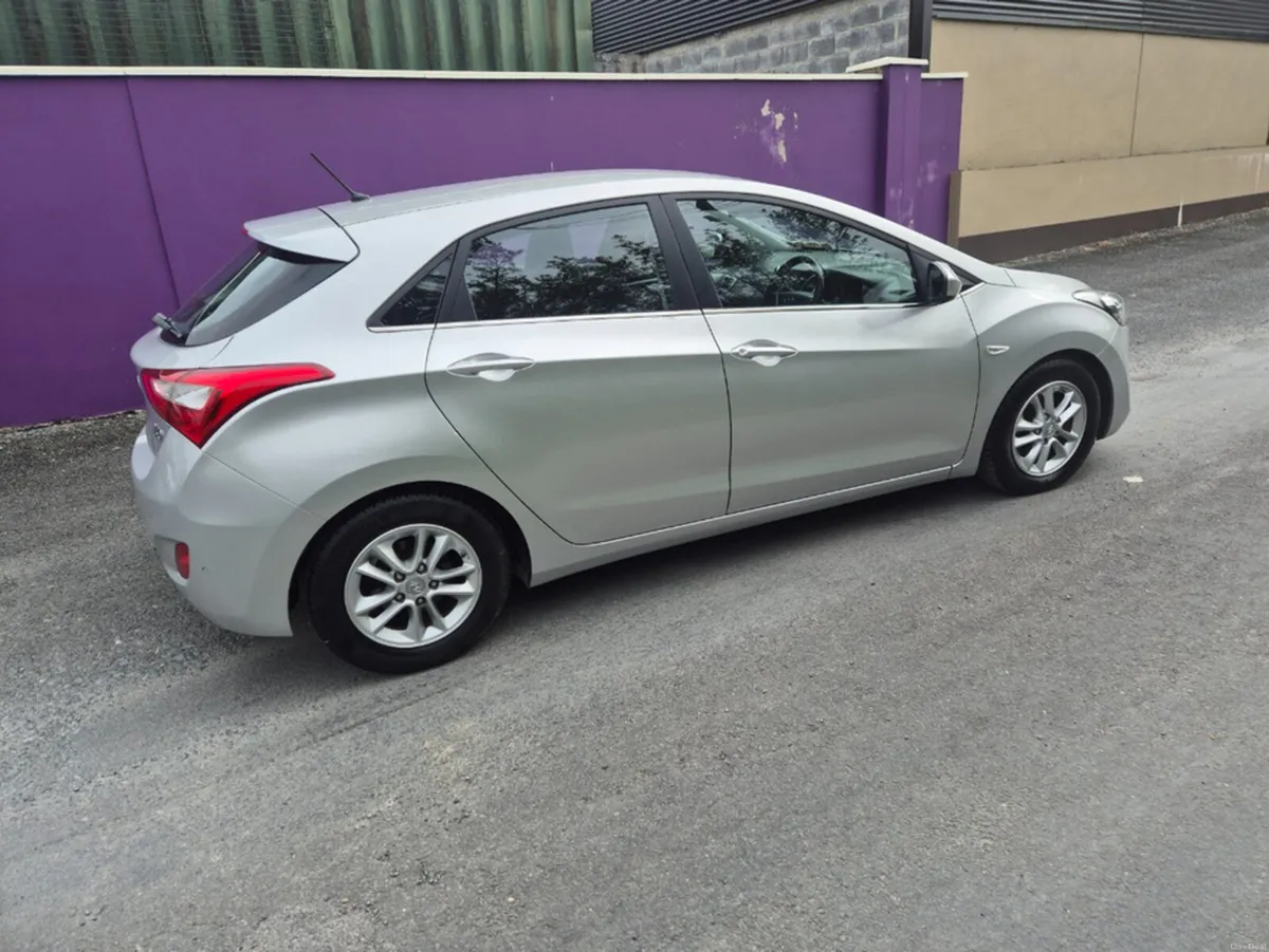 Hyundai i30 SE 110PS 5DR - Image 4