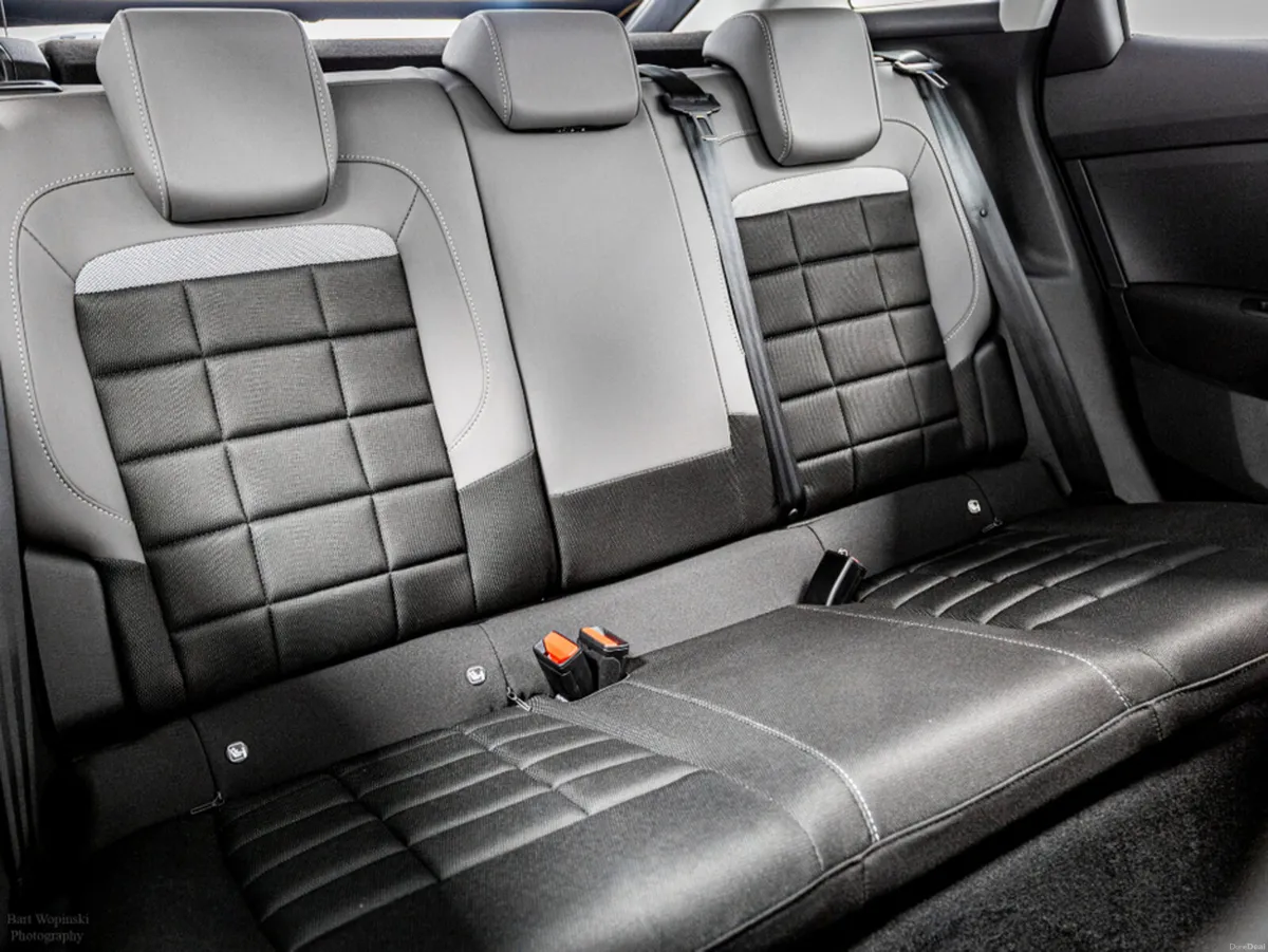 Citroen C4 Plus MHEV 48V Auto 145HP - Image 4
