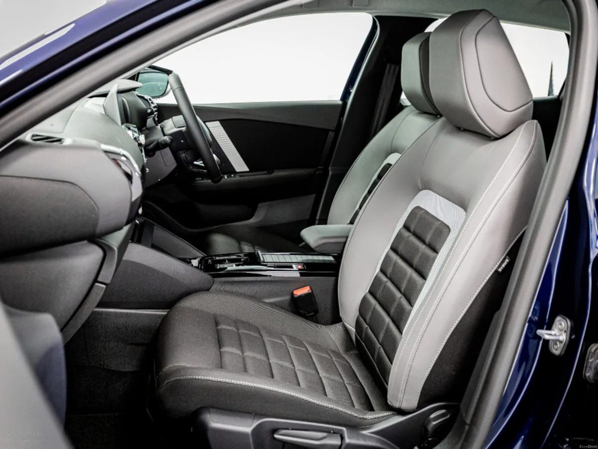 Citroen C4 Plus MHEV 48V Auto 145HP - Image 5