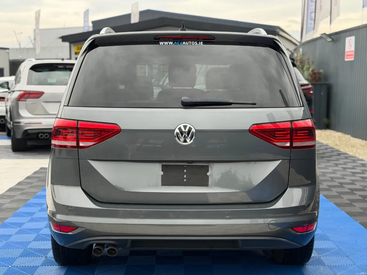 Volkswagen Touran HIGHLINE PREMIUM - 2.0L DIESEL - - Image 6