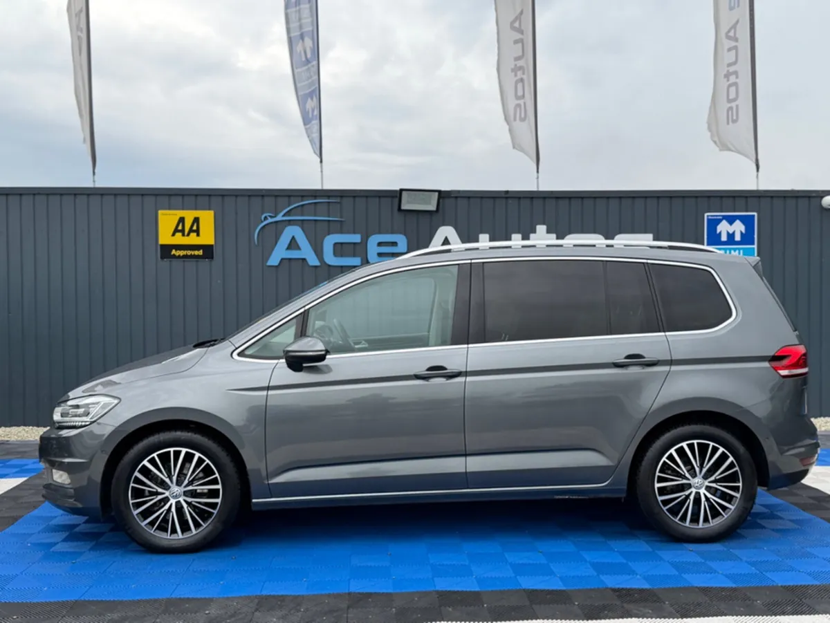 Volkswagen Touran HIGHLINE PREMIUM - 2.0L DIESEL - - Image 4
