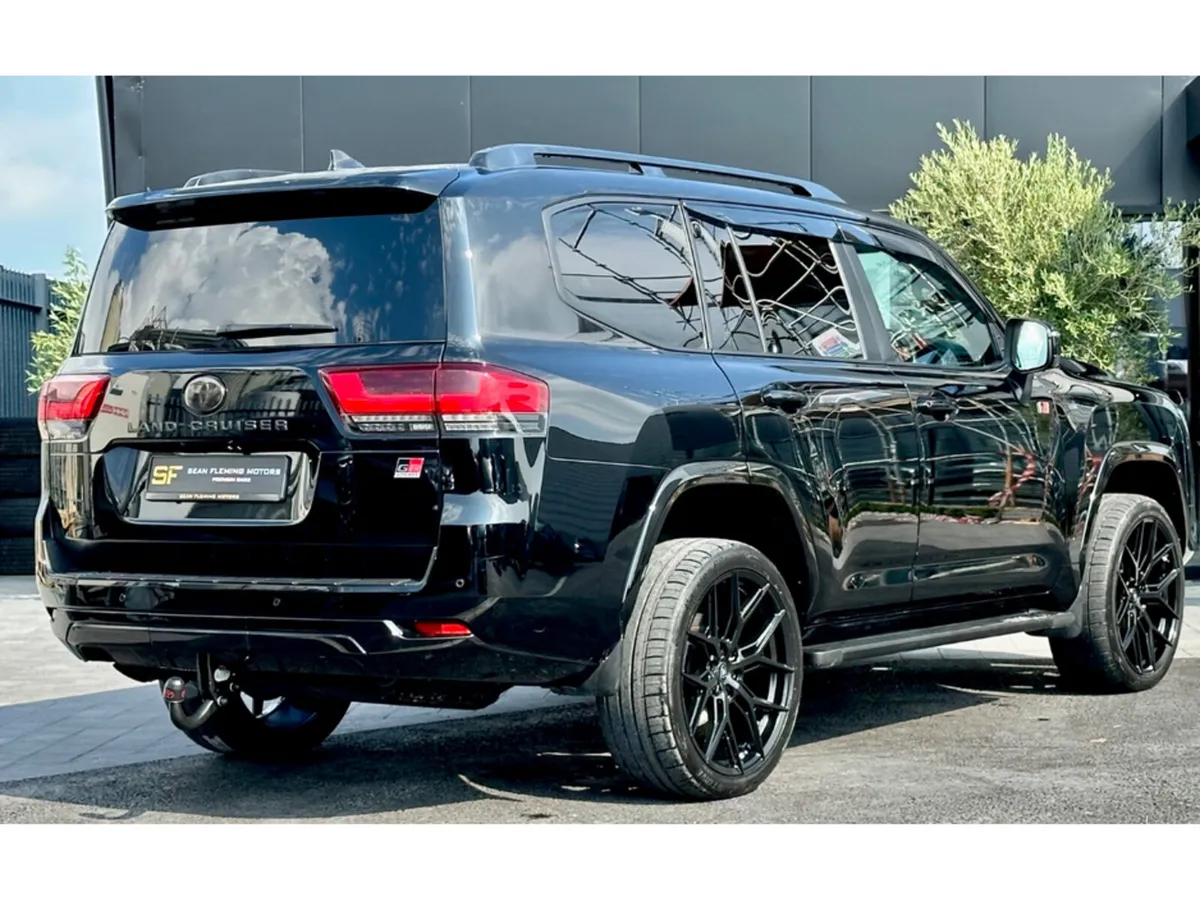 Toyota Land Cruiser GR Edition - Image 5