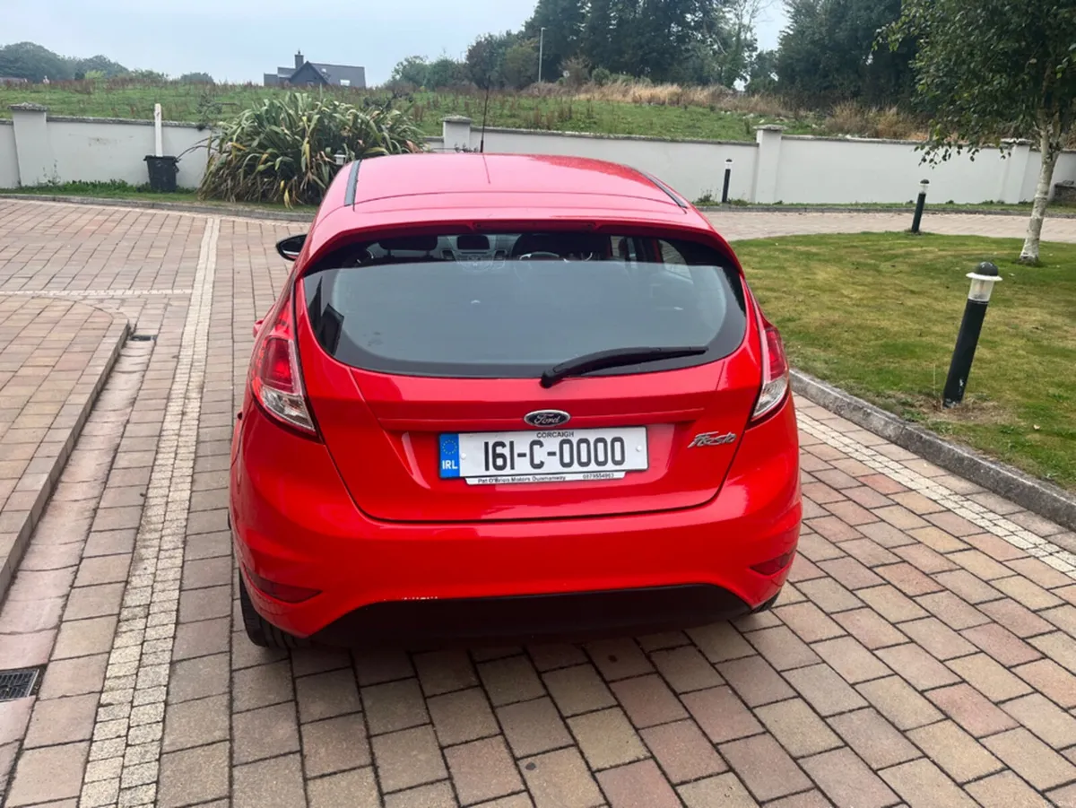 Ford Fiesta ZETEC - Image 6