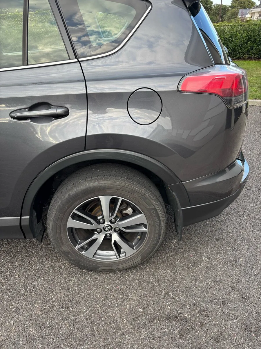 Toyota rav 4 - Image 5