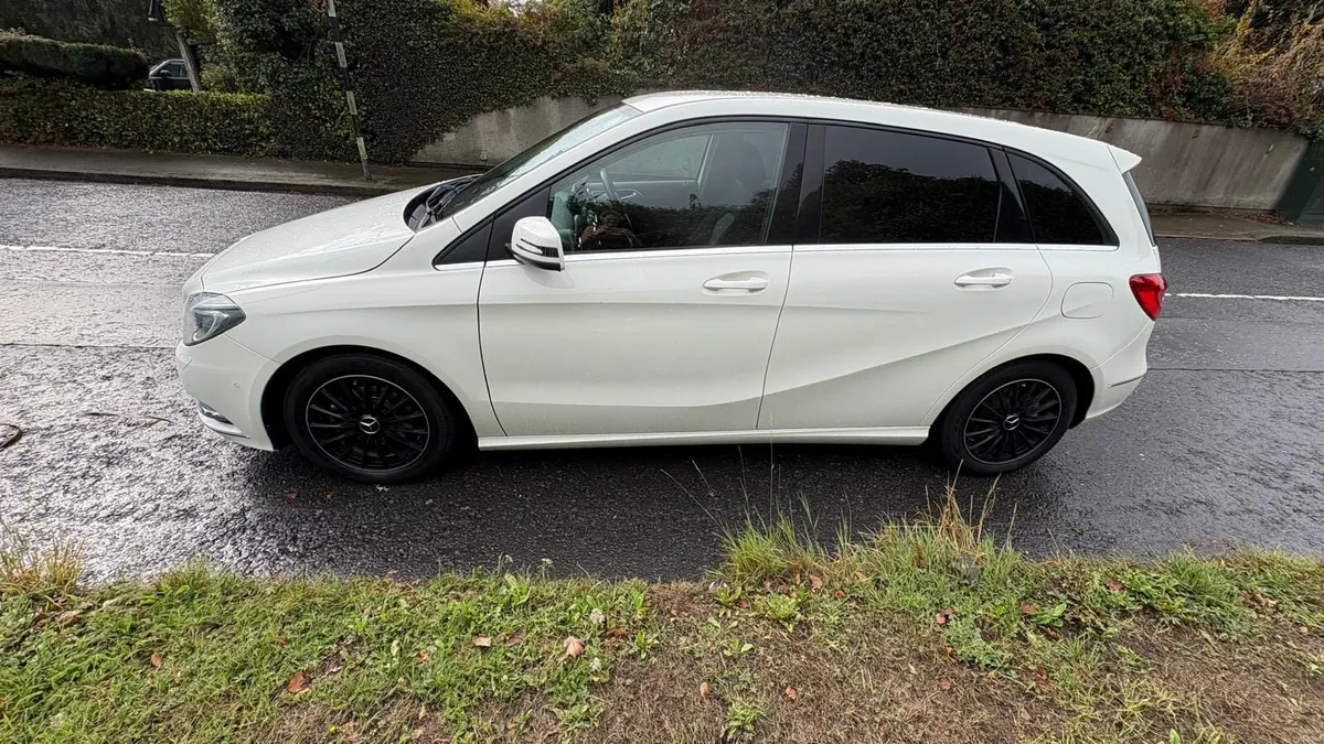 Mercedes B180 new Nct low mileage - Image 4