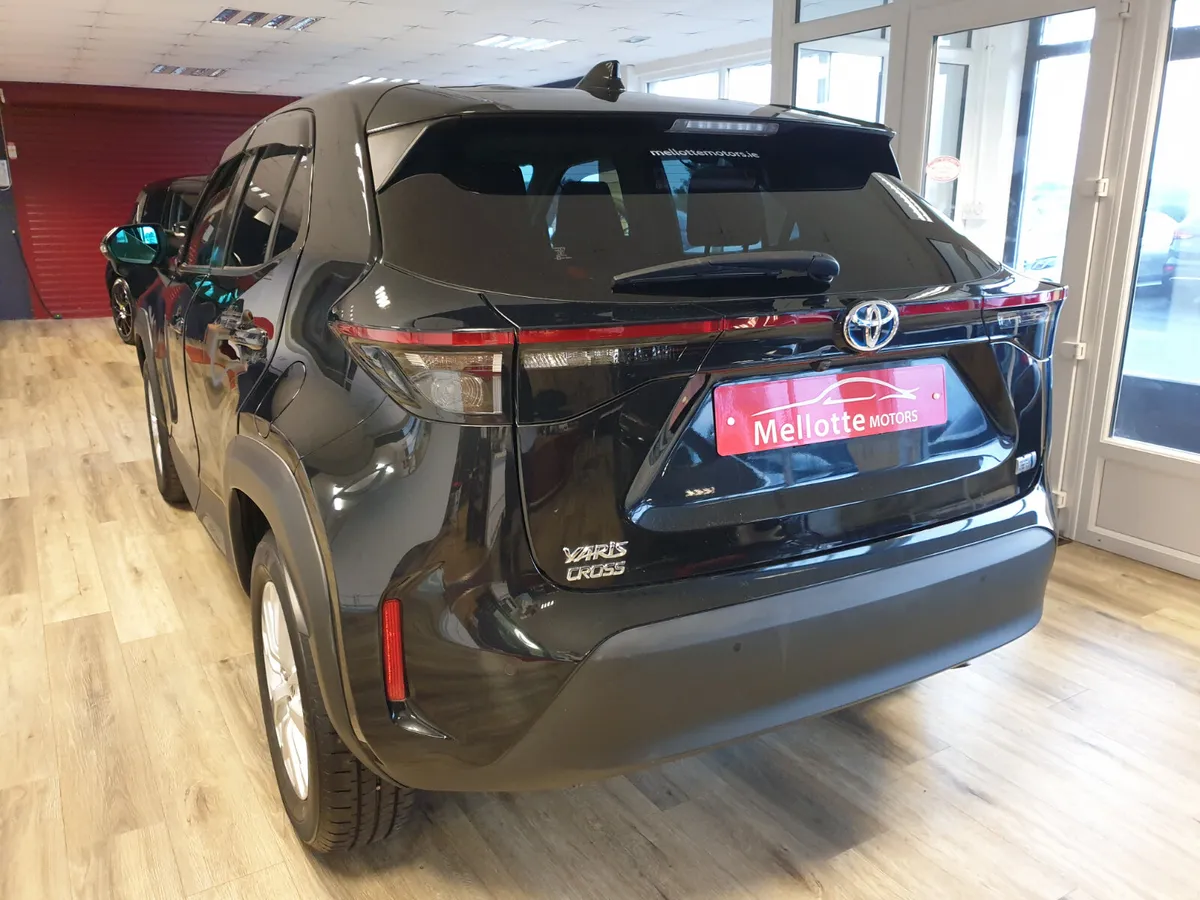 TOYOTA YARIS CROSS 1.5 HYBRID AUTO - Image 4