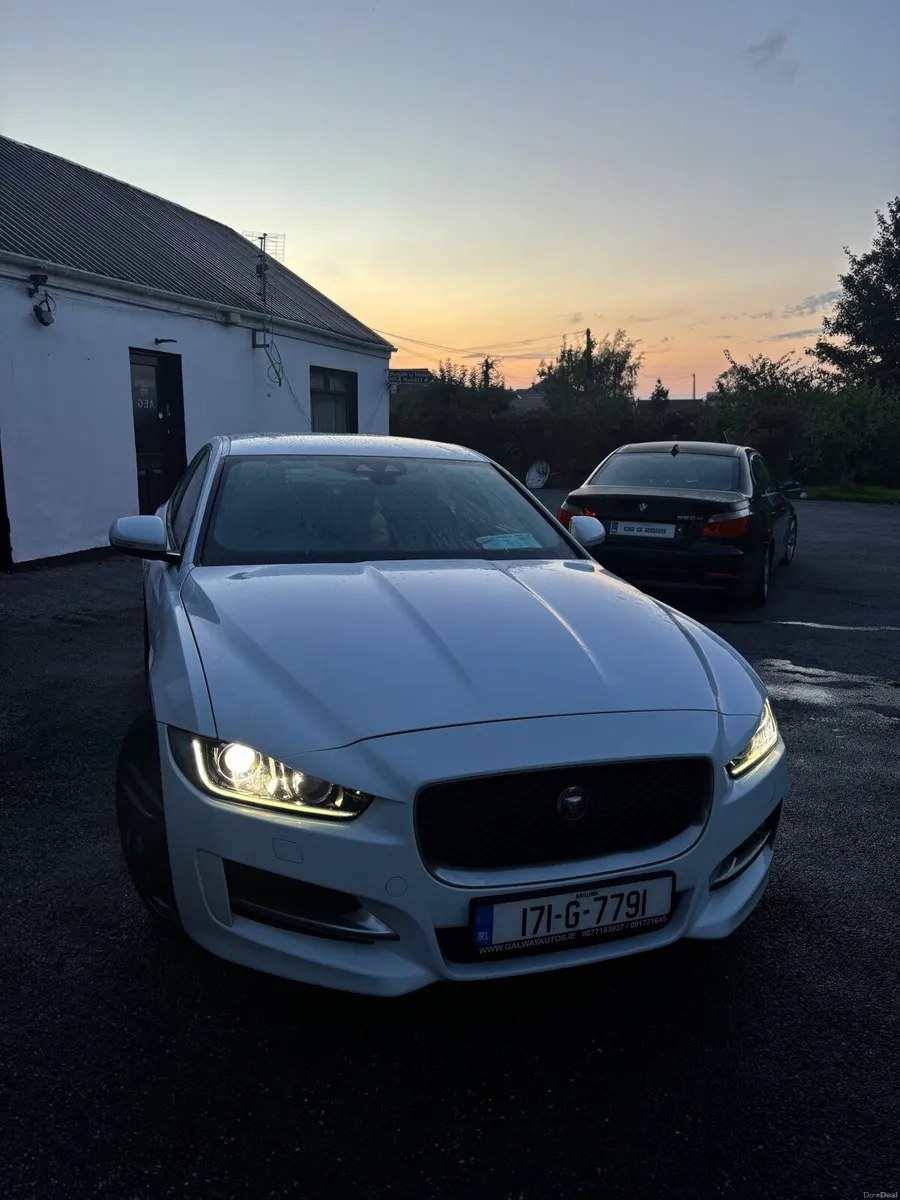 Jaguar XE 2017 - Image 4