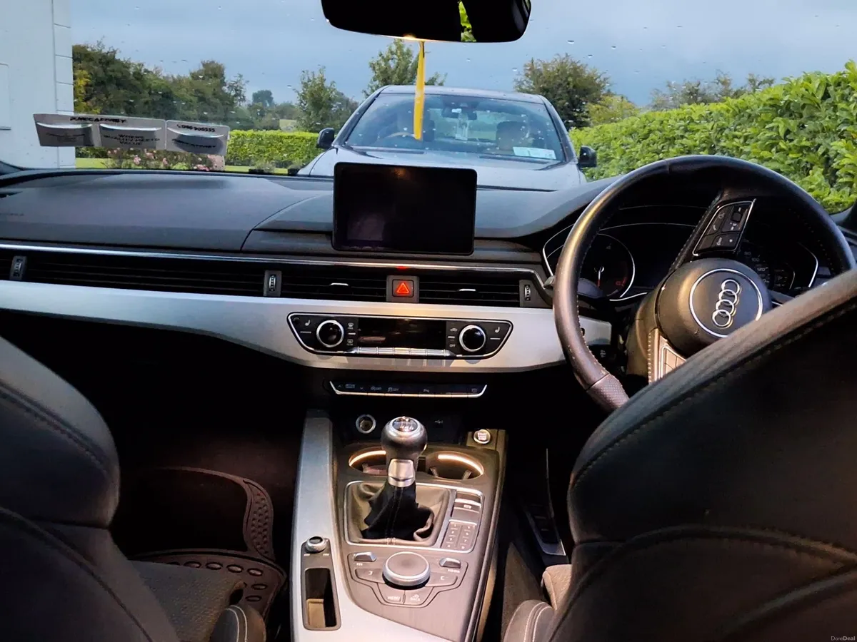Audi A4 2018 Black Edition S Line - Image 5