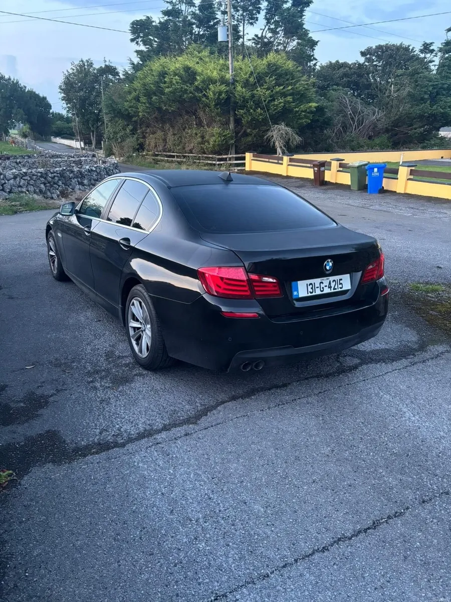 BMW 5-Series 2013 - Image 2