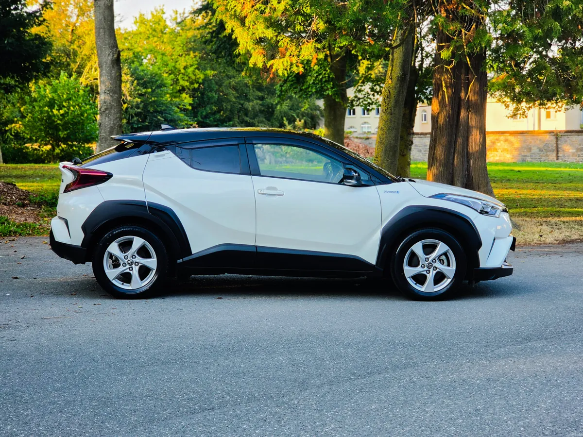 2019 Toyota C-HR 1.8 Petrol Hybrid S LED Pack Auto - Image 6