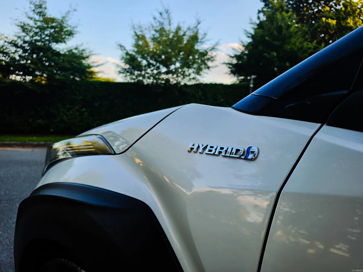 2019 Toyota C-HR 1.8 Petrol Hybrid S LED Pack Auto - Image 5