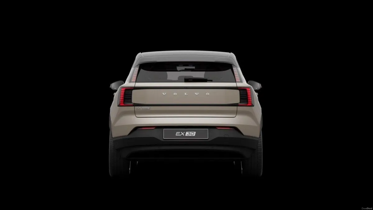 Volvo EX30 P5 PLUS LONG RANGE *ORDER NOW* € PER WE - Image 3