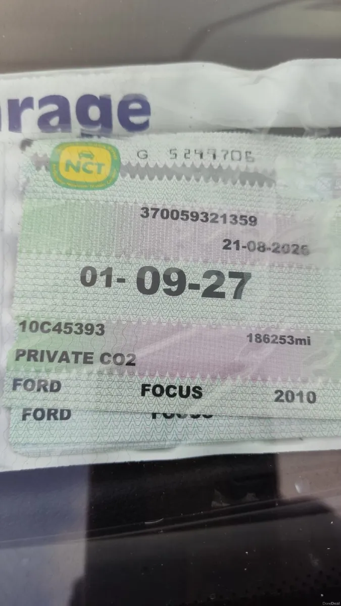 Ford Focus 2010 - Image 2