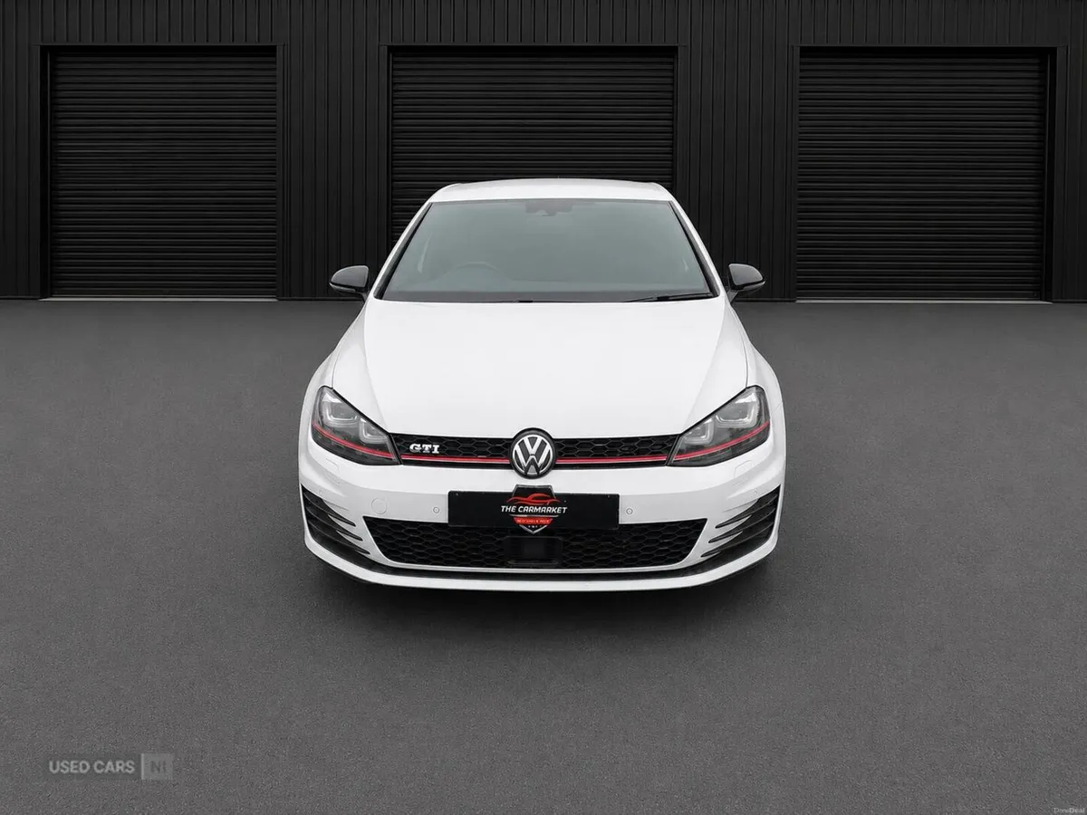 Volkswagen Golf 2.0 TSI BlueMotion Tech GTI DSG Eu - Image 2