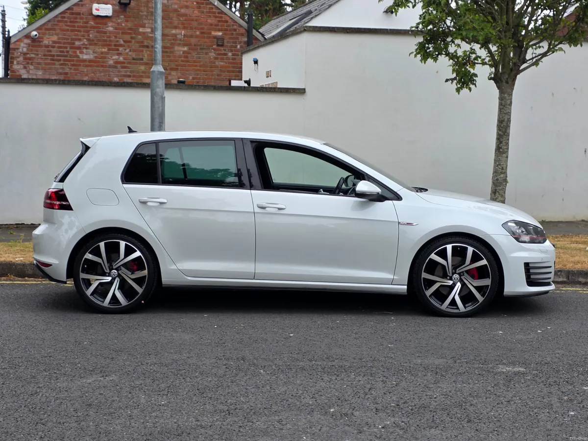 2017 Volkswagen Golf GTI *Only 42k* DSG - Image 6