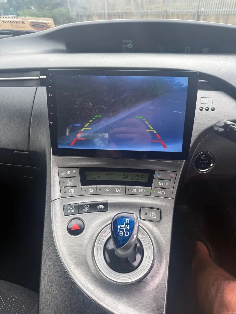 Toyota Prius - Image 4