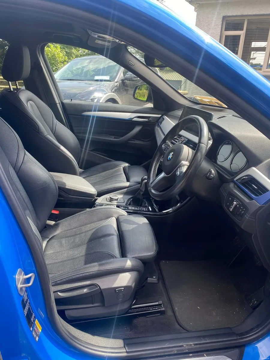 2020 X1 Hybrid AWD – Pan Roof – M Sport - Image 5