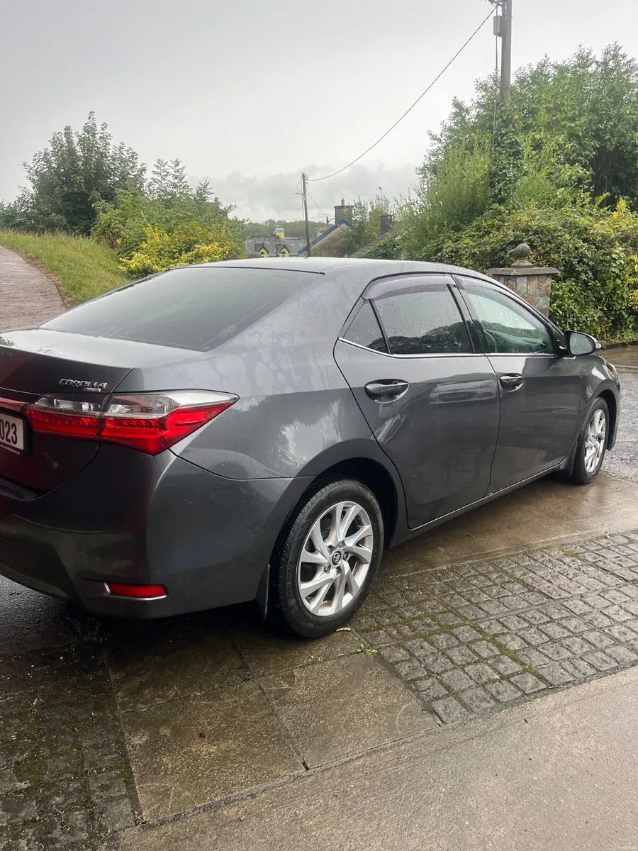 Toyota Corolla 2017 - Image 4