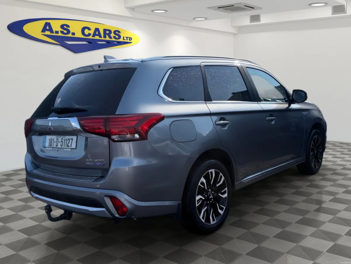 Mitsubishi Outlander 2.0 PHEV ** AUTOMATIC ** HALF - Image 6