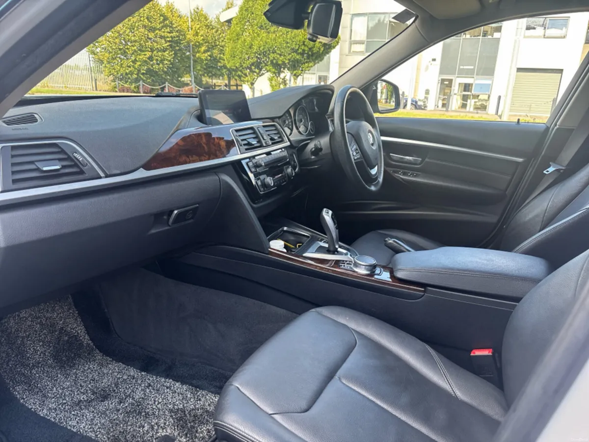 BMW 3-Series PHEV Full Leather  Automatic - Image 2