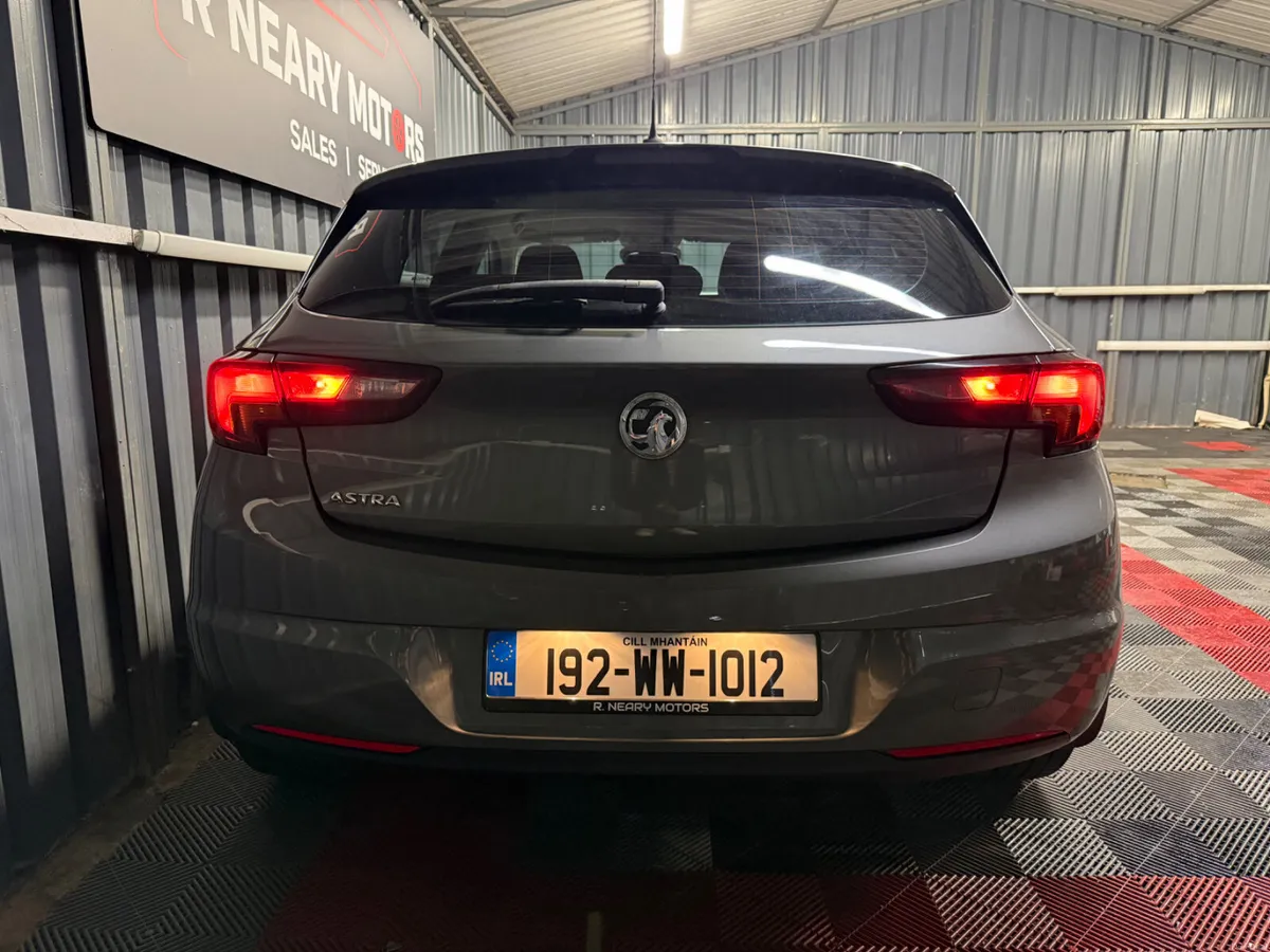 2019 192 Vauxhall Astra Diesel Manual Low KMS - Image 2